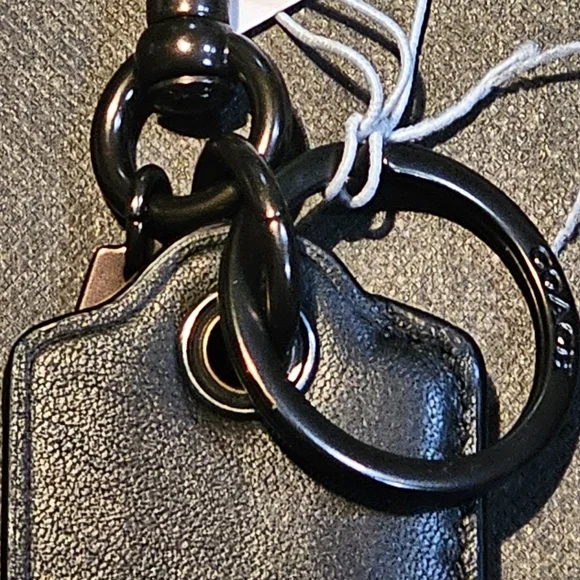 (UNISEX)COACH BOTTLE OPENER KEY FOB / KEYCHAIN W/COACH PRINT (NWT) - Picture 7 of 10